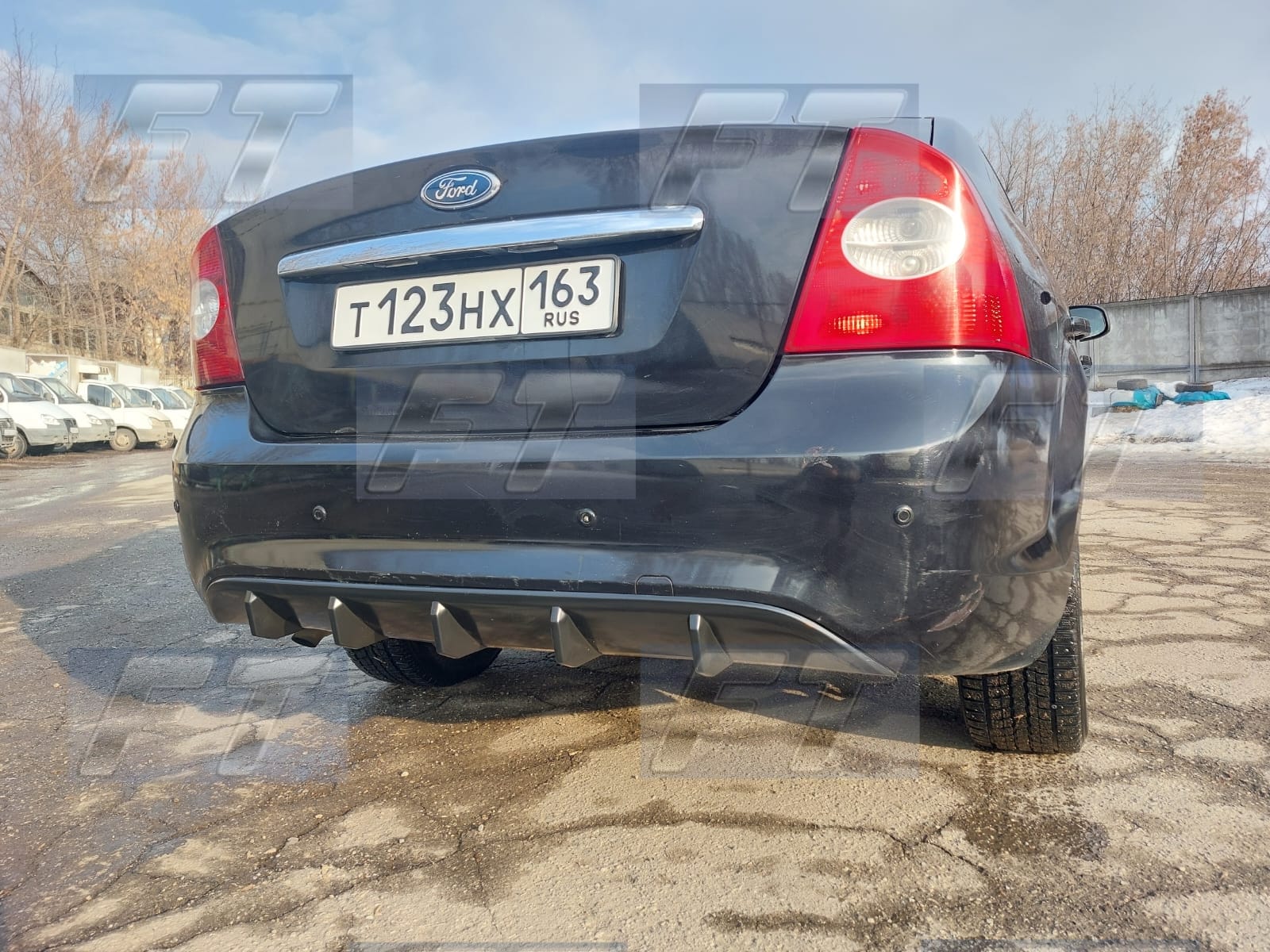 Накладка на задний бампер Ford Focus 2 седан шагрень