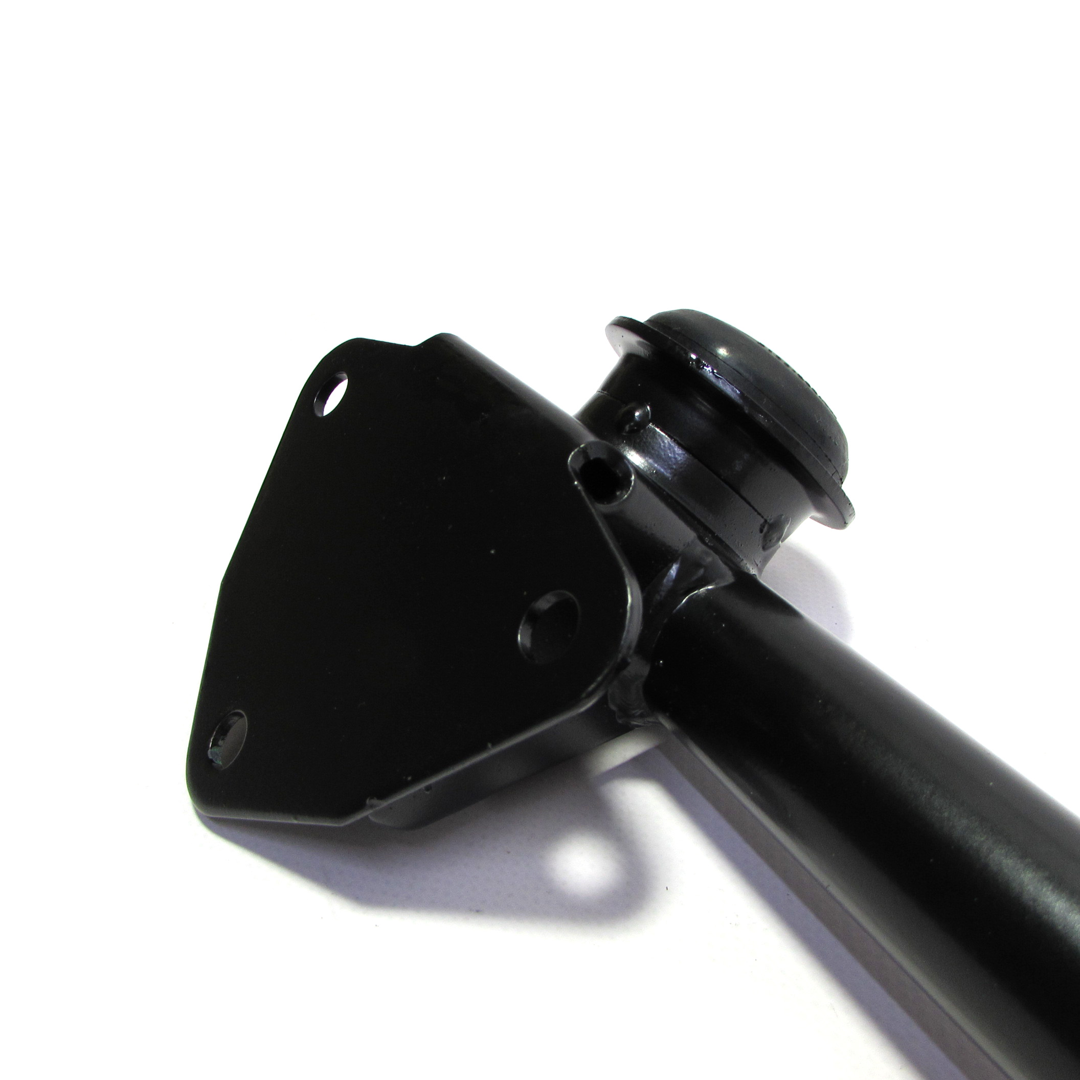 Поперечина передней подвески на стандартном сайлентблоке  ВАЗ 2108 - 2115