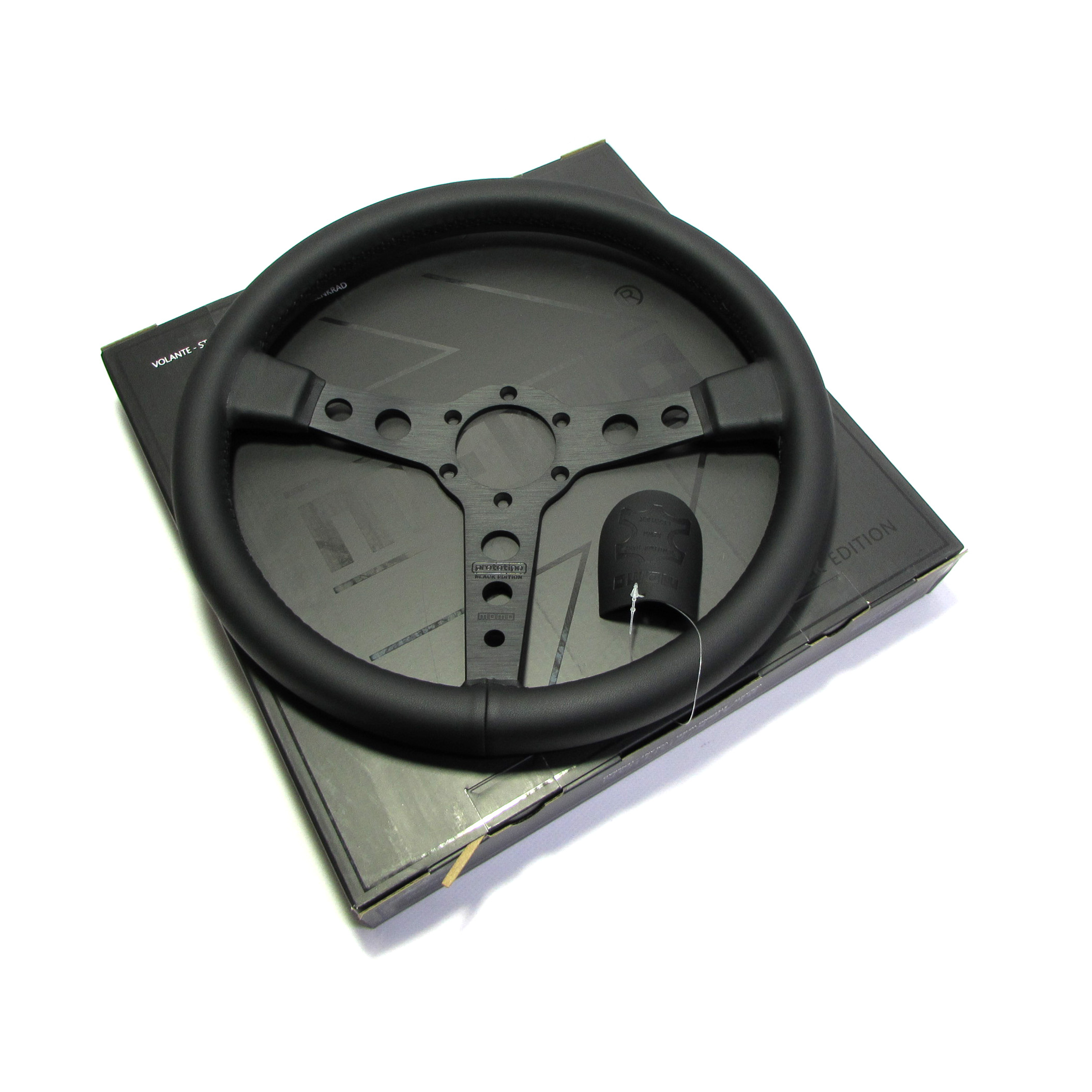 Руль momo Prototipo BLACK EDITION кожа, без вылета