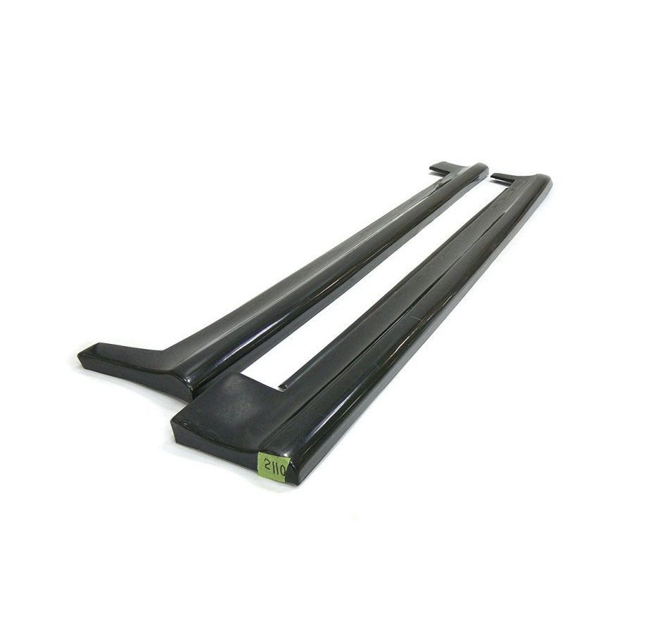 Пластиковые пороги на ВАЗ 2110 - 2112