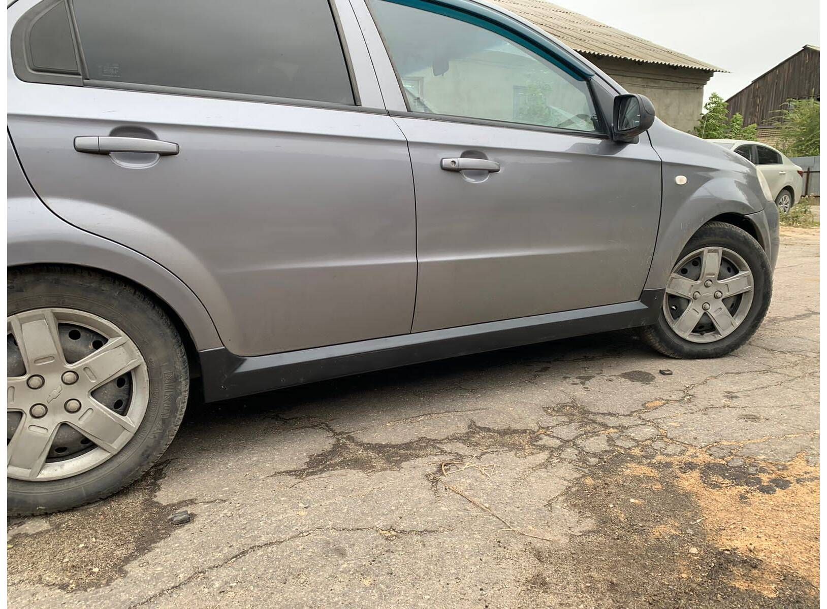 Накладки на пороги Chevrolet Aveo T250 с 2007 по 2012 год