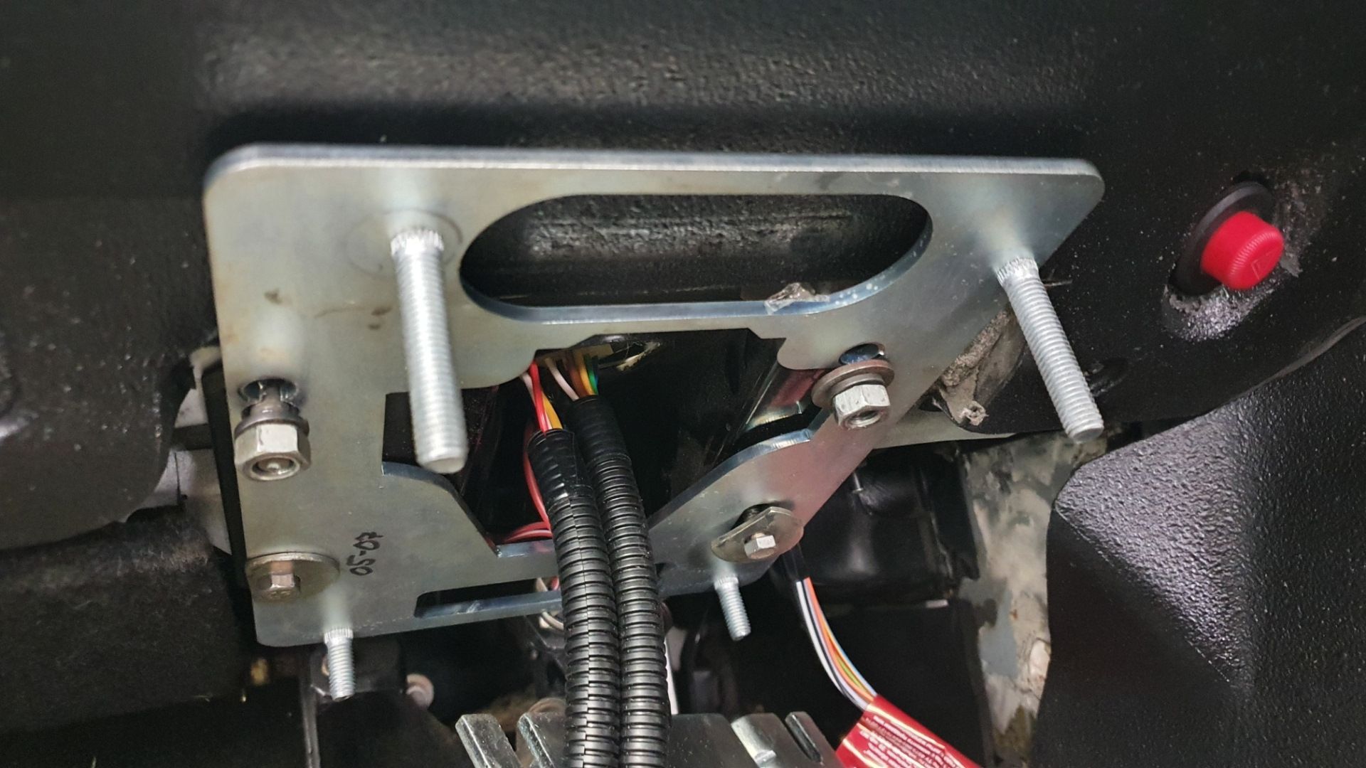 Переходная пластина ЭУР на ВАЗ 2101 - 2107