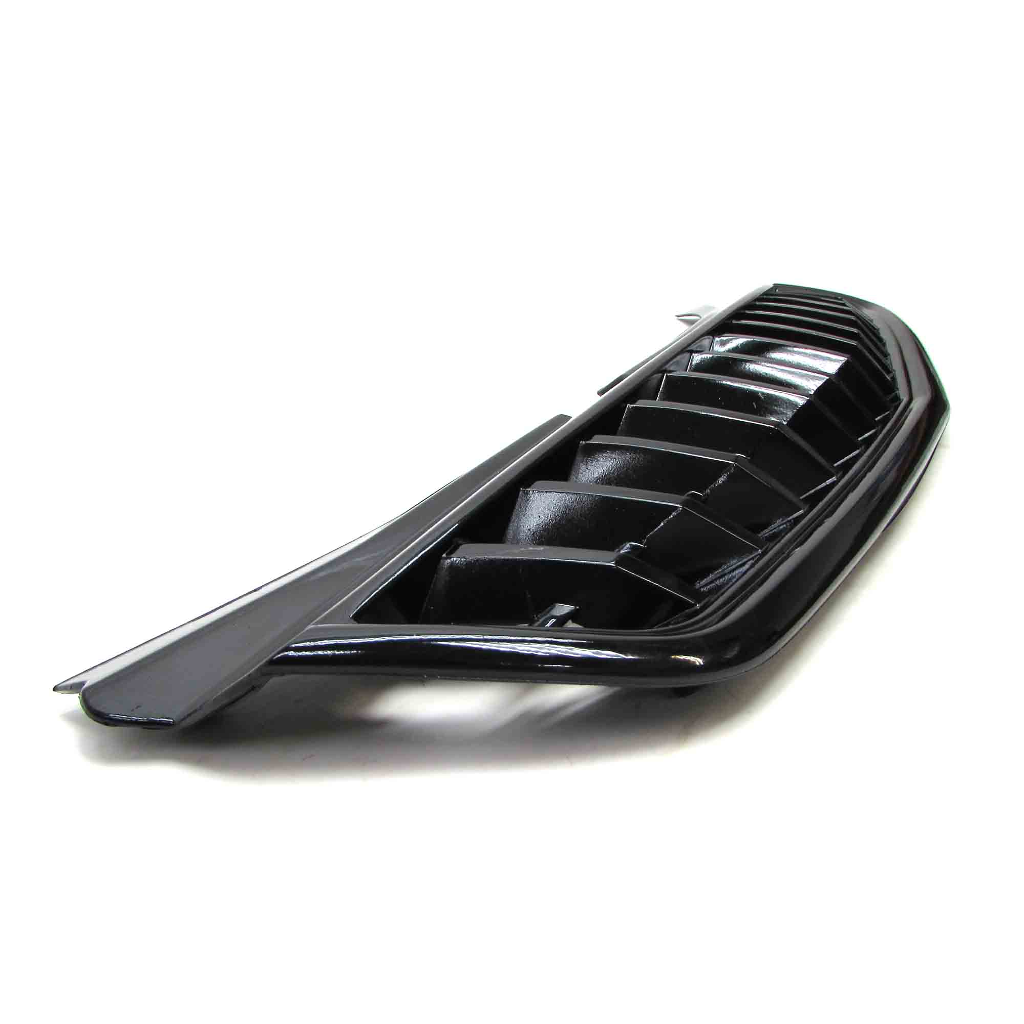 Решетка радиатора Лада Приора 2 в стиле AMG