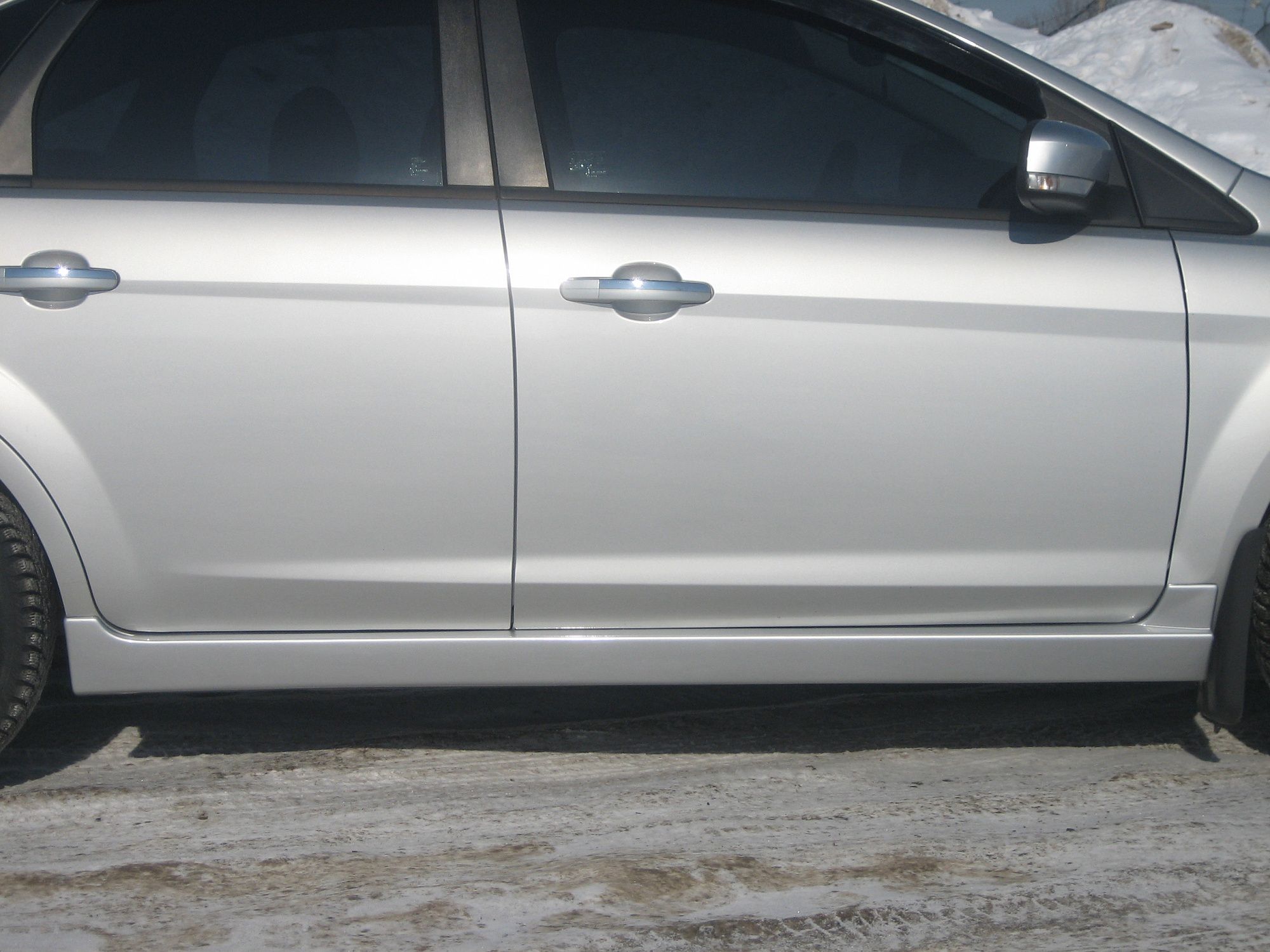 Накладки на пороги Ford Focus 2 с 2004 по 2011 год